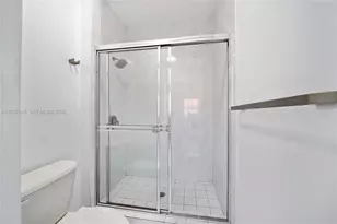 642 SW 106th Ave, Pembroke Pines, FL 33025 - Photo 22