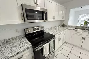15332 SW 72nd St, Miami, FL 33193 - Photo 14
