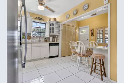 5430 W 4th Ln, Hialeah, FL 33012 - Photo 16