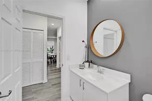 1725 Winterberry Ln, Weston, FL 33327 - Photo 32