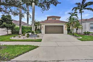 1725 Winterberry Ln, Weston, FL 33327 - Photo 2