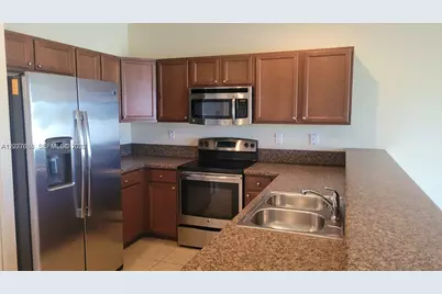 3537 W 89th Pl #NA, Hialeah, FL 33018 - Photo 8