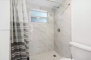 9441 Evergreen Pl, Davie, FL 33324 - Photo 16