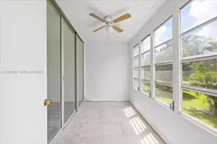 9441 Evergreen Pl, Davie, FL 33324 - Photo 8