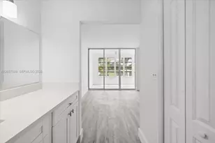 9441 Evergreen Pl, Davie, FL 33324 - Photo 12
