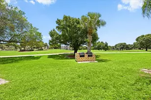 9441 Evergreen Pl, Davie, FL 33324 - Photo 22