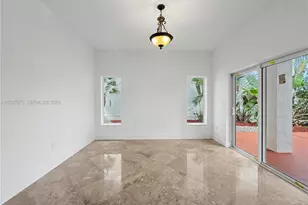 4725 NW 104th Ave, Doral, FL 33178 - Photo 8