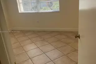 9320 Fontainebleau Blvd, Miami, FL 33172 - Photo 14