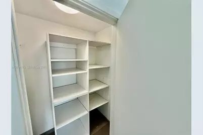 68 SE 6th St #2707, Miami, FL 33131 - Photo 28