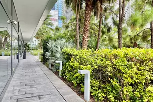 68 SE 6th St, Miami, FL 33131 - Photo 42