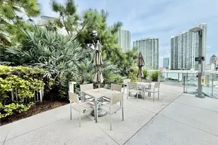 68 SE 6th St, Miami, FL 33131 - Photo 48