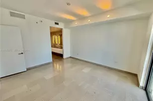 68 SE 6th St, Miami, FL 33131 - Photo 18