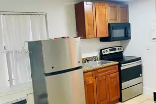 536 SW 6th Terrace, Homestead, FL 33030 - Photo 2