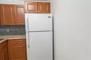 8405 NW 8th St, Miami, FL 33126 - Photo 10