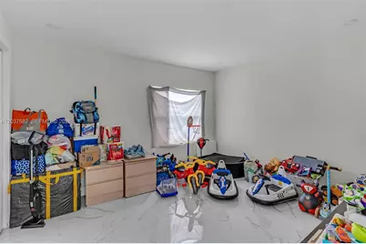 20304 SW 186th St, Miami, FL 33187 - Photo 14