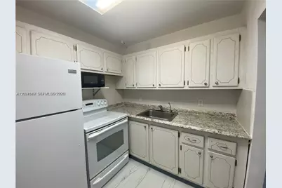 111 Tilford F #111, Deerfield Beach, FL 33442 - Photo 4