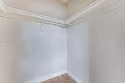 1100 W 35th St #23, Hialeah, FL 33012 - Photo 18