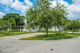 12020 NE 12th Ct, Biscayne Park, FL 33161 - Photo 6
