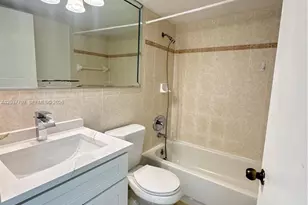 8500 NW 8th St, Miami, FL 33126 - Photo 10