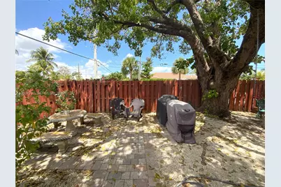 530 NE 15th Ct #7, Fort Lauderdale, FL 33304 - Photo 6
