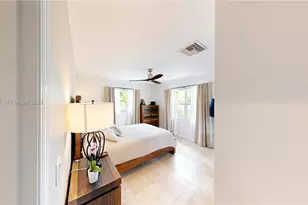 530 NE 15th Ct, Fort Lauderdale, FL 33304 - Photo 32