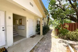 530 NE 15th Ct, Fort Lauderdale, FL 33304 - Photo 4