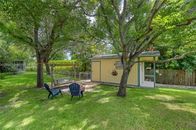 18425 SW 87th Ct, Cutler Bay, FL 33157 - Photo 4