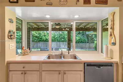 18425 SW 87th Ct, Cutler Bay, FL 33157 - Photo 20