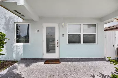 313 NW 132nd Pl, Miami, FL 33182 - Photo 4