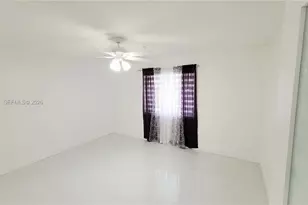 1421 SW 104th Ave, Pembroke Pines, FL 33025 - Photo 22