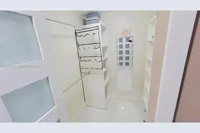 1421 SW 104th Ave, Pembroke Pines, FL 33025 - Photo 18