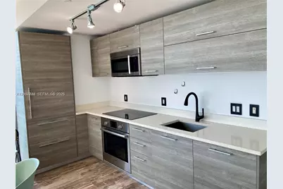650 NE 32nd St #4408, Miami, FL 33137 - Photo 6