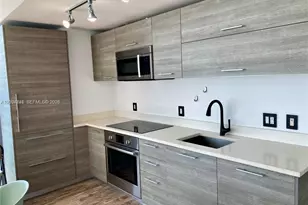 650 NE 32nd St, Miami, FL 33137 - Photo 6