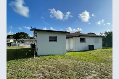 2730 NW 208th Ter, Miami Gardens, FL 33056 - Photo 4