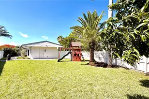 2409 Bayview Dr, Fort Lauderdale, FL 33305 - Photo 32