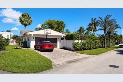 2409 Bayview Dr, Fort Lauderdale, FL 33305 - Photo 36