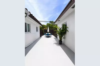 2421 SW 26th Ln, Miami, FL 33133 - Photo 24