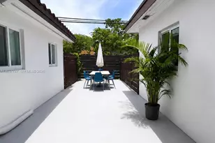2421 SW 26th Ln, Miami, FL 33133 - Photo 24