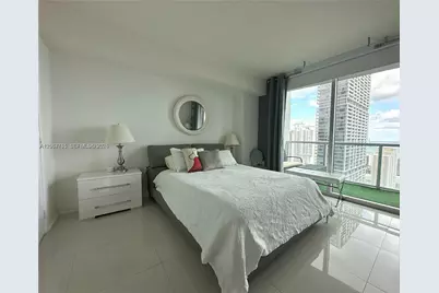 500 Brickell Ave #3302, Miami, FL 33131 - Photo 2