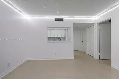 200 Lakeview Dr #101, Weston, FL 33326 - Photo 8
