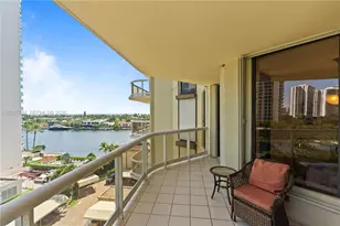 20191 E Country Club Dr, Aventura, FL 33180 - Photo 4
