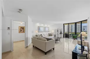 20191 E Country Club Dr, Aventura, FL 33180 - Photo 18
