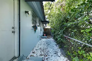 1519 NW 40th St, Miami, FL 33142 - Photo 2
