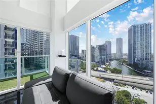 41 SE 5th St, Miami, FL 33131 - Photo 1