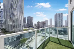 41 SE 5th St, Miami, FL 33131 - Photo 46