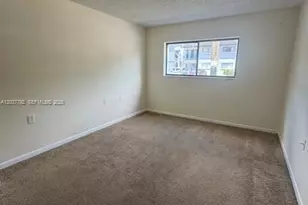 7030 NW 179th St, Hialeah, FL 33015 - Photo 8