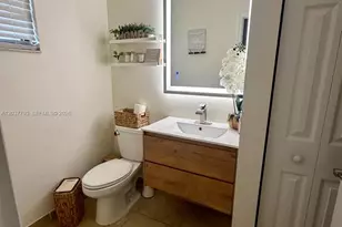 10251 W 32nd Ln, Hialeah, FL 33018 - Photo 2