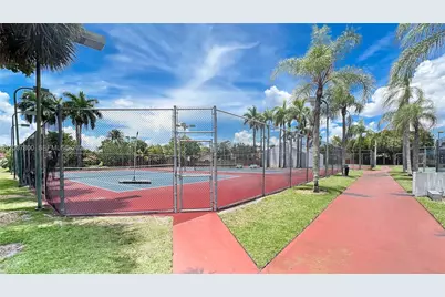 6316 NW 173rd St, Hialeah, FL 33015 - Photo 38