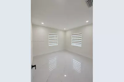 4240 SW 14th St, Miami, FL 33134 - Photo 12