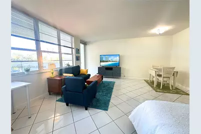 100 Lincoln Rd #307, Miami Beach, FL 33139 - Photo 6